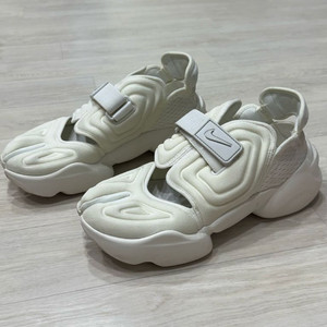 나이키 아쿠아 리프트 250 나이키 타비