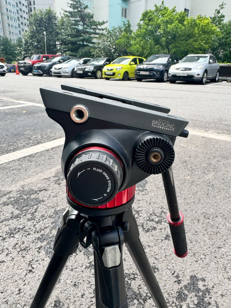 맨프로토 290Xtra 삼각대 + 맨프로토 유압헤드 이미지