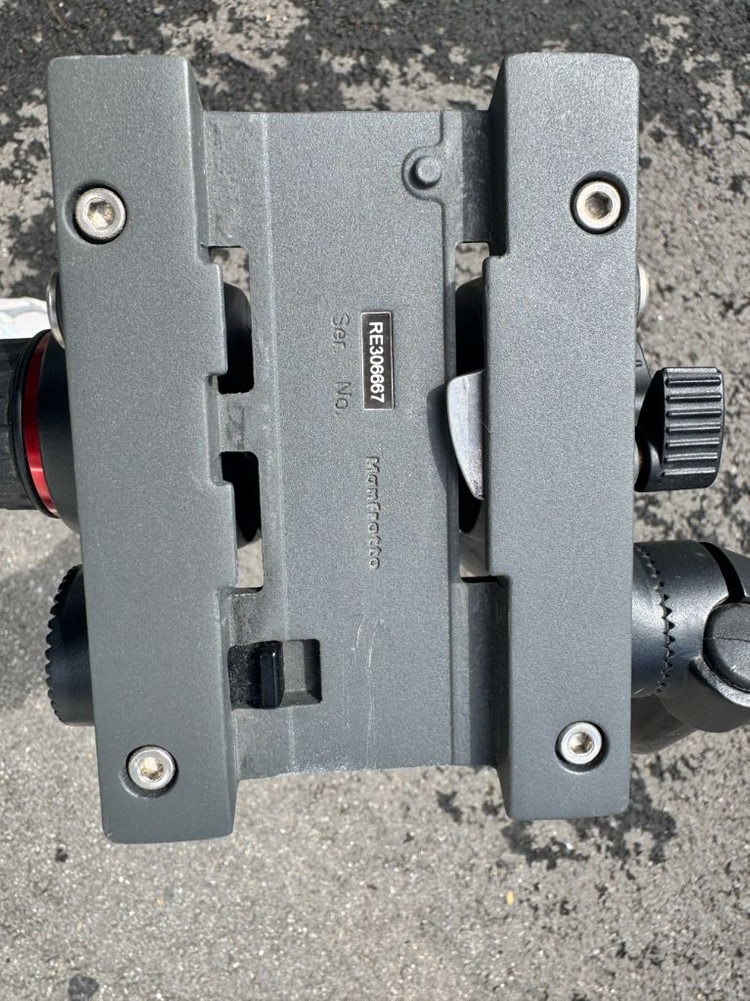 맨프로토 290Xtra 삼각대 + 맨프로토 유압헤드 이미지