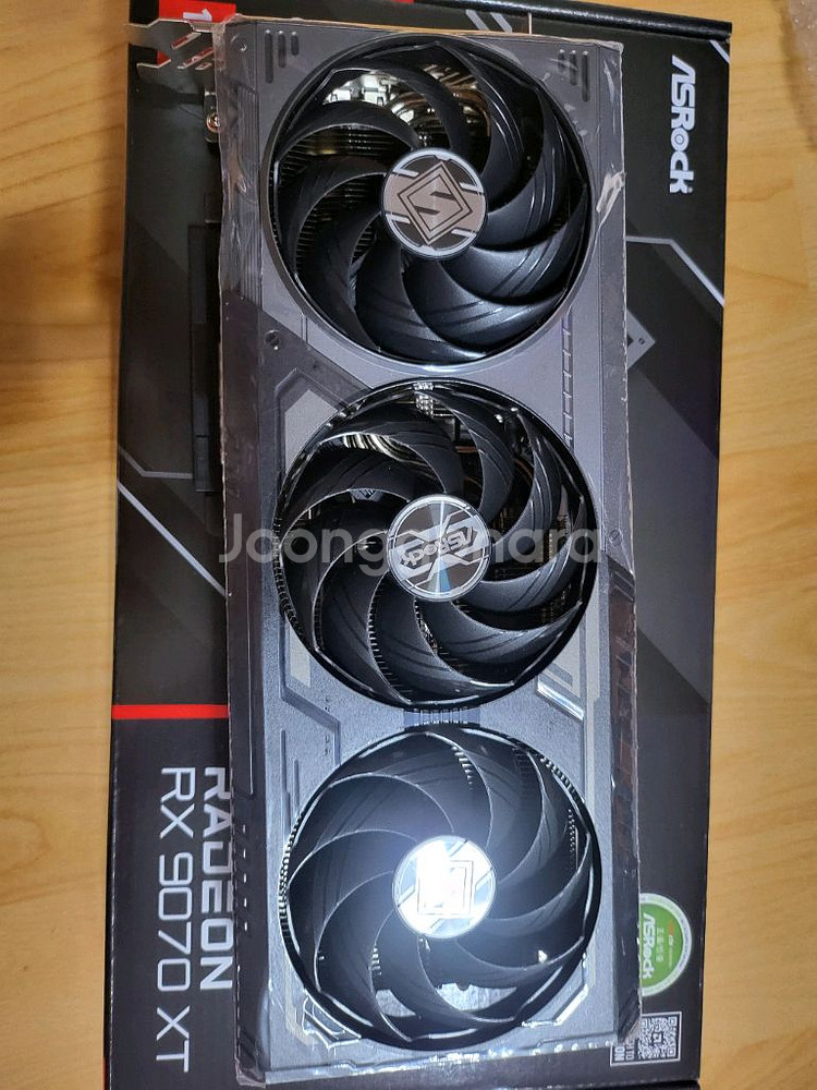 라데온 RX 9070XT 스틸레전드 그래픽카드--1