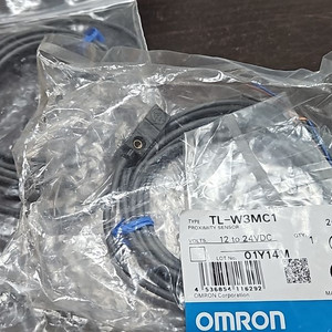 omron tl-w3mc1 센서