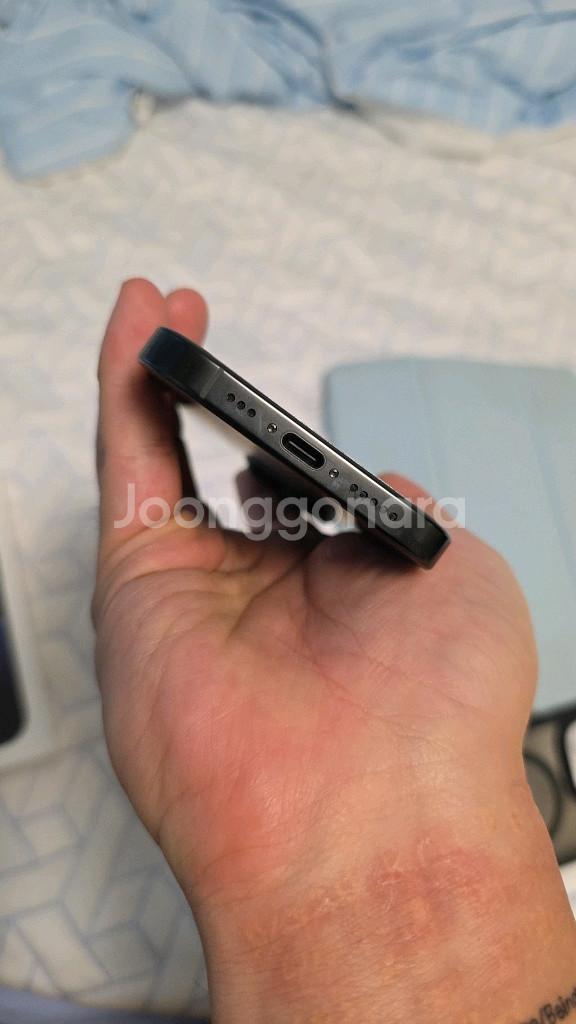아이폰 16 Pro (128GB) 팝니다--3