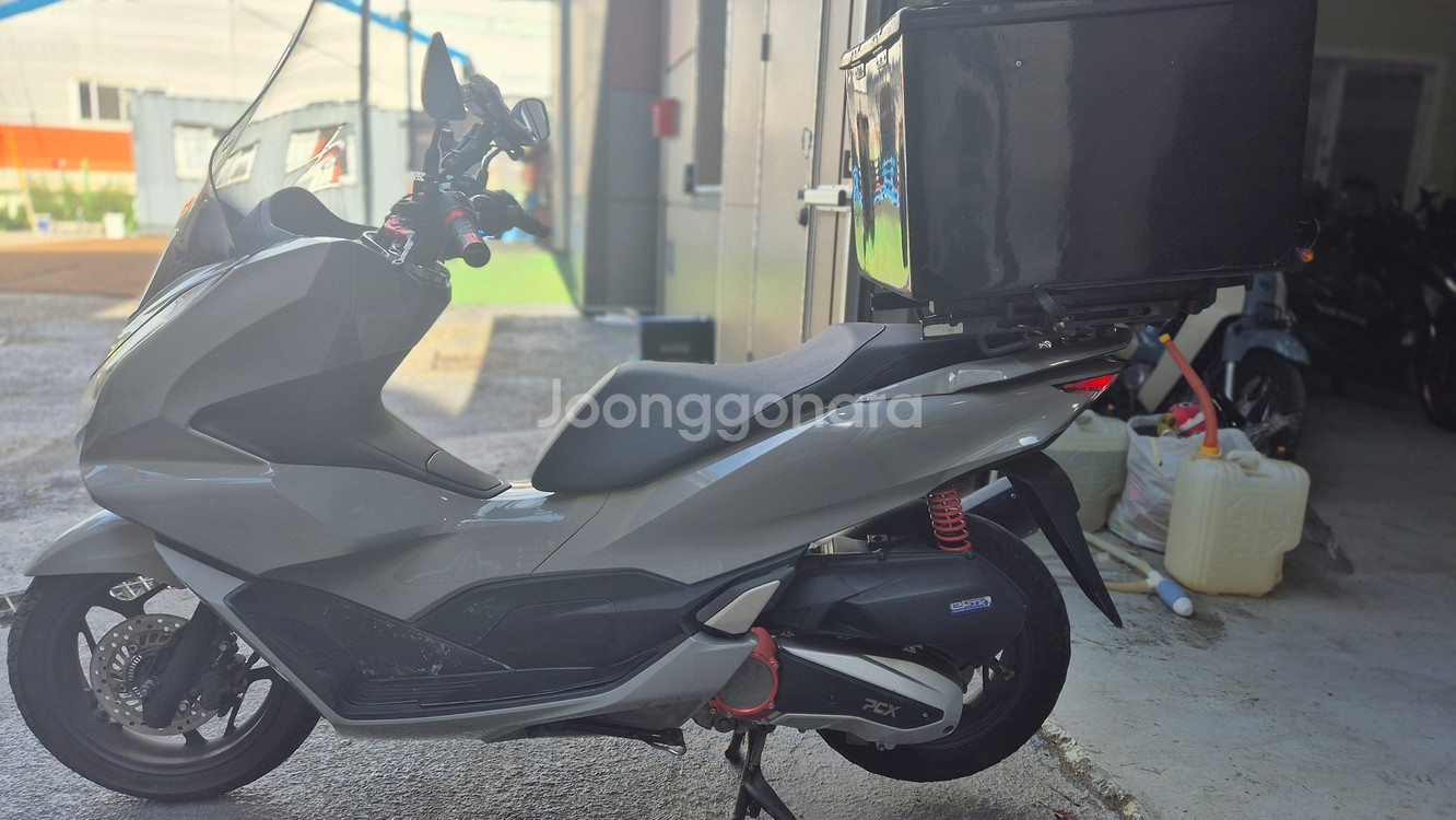 pcx125 23년형 구변ok 짧은키로수깔끔한차량판매합--5