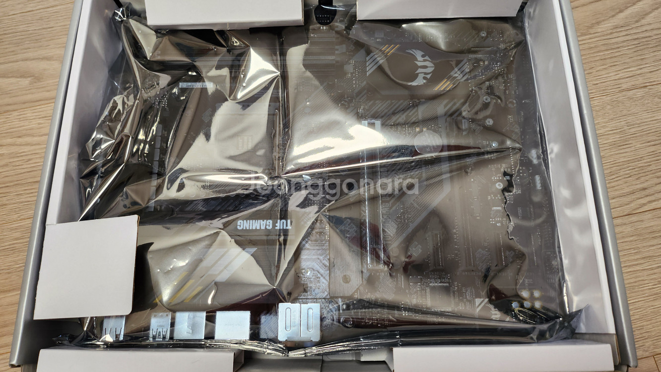 ASUS TUF GAMING B550-PRO 메인보드--2