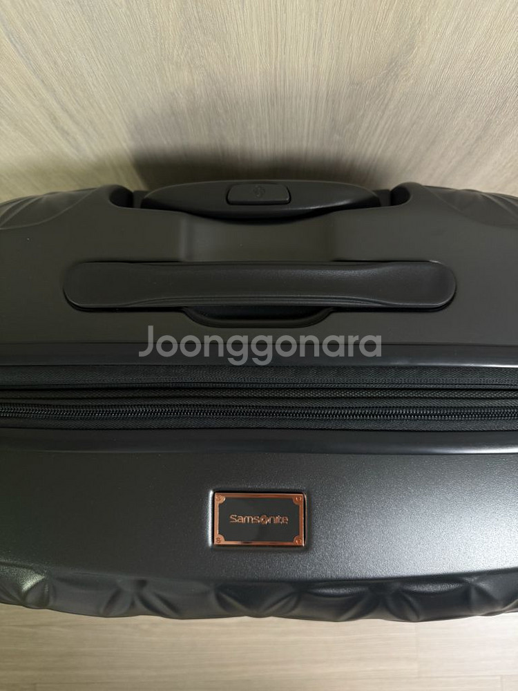 샘소나이트 24인치캐리어(보관만 한 새상품)--1