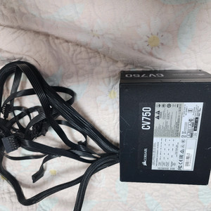 커세어 750w 팝니다