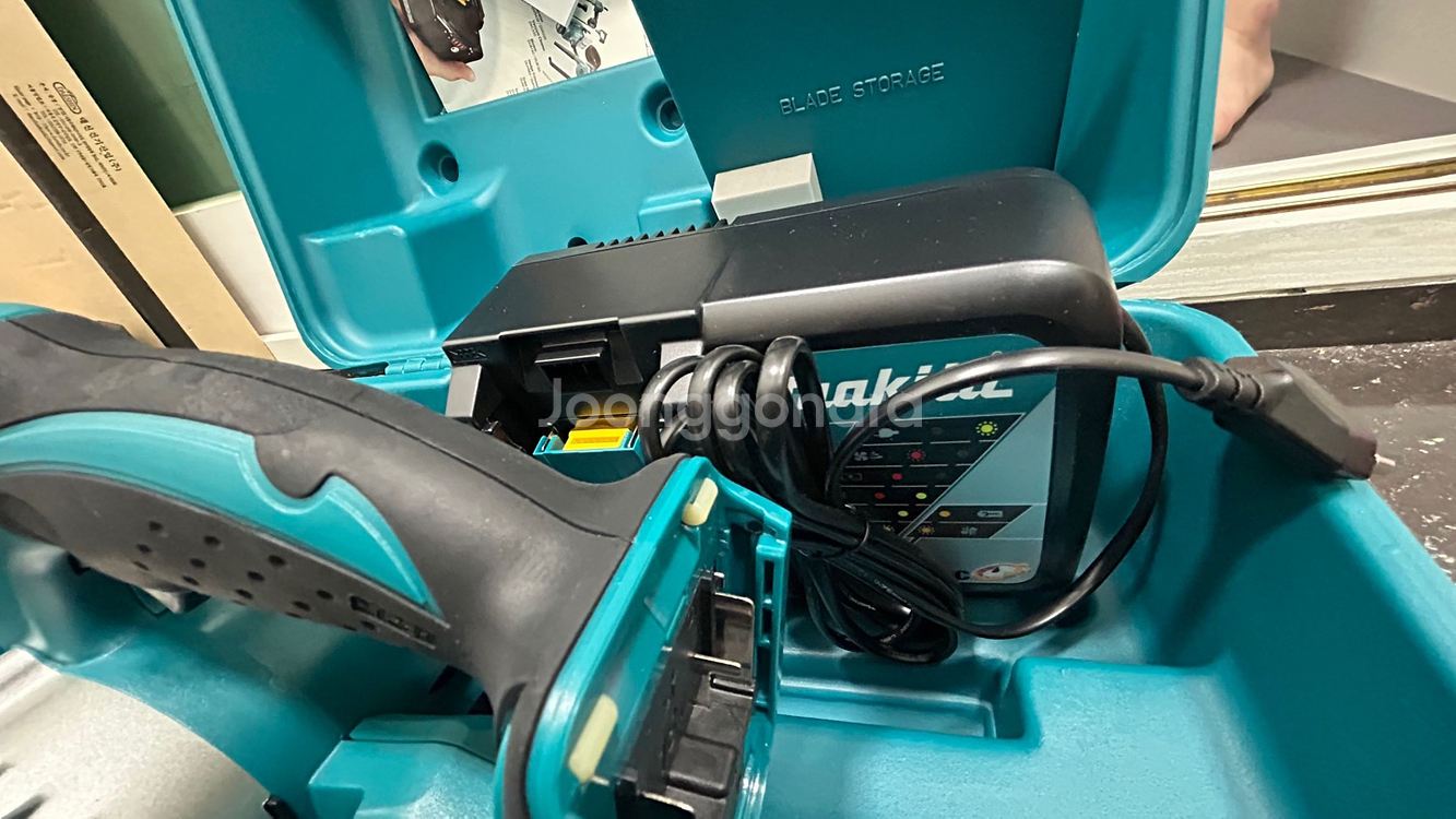 마끼다 DSS611RTE 충전 원형톱--1