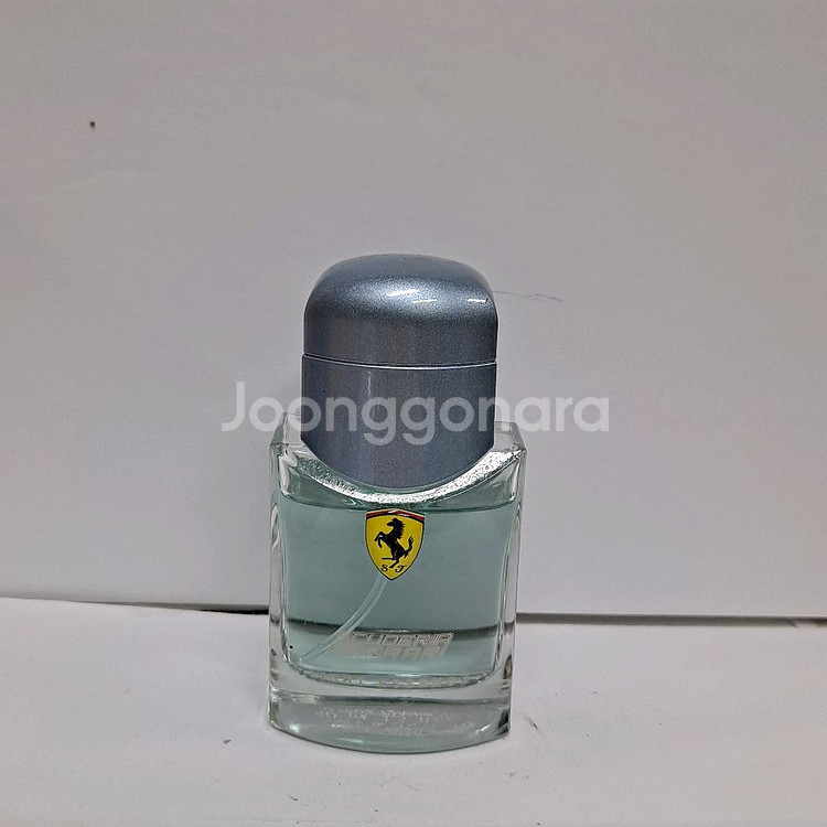 페라리 라이트 에센스 오드뚜왈렛 40ml 0720--0