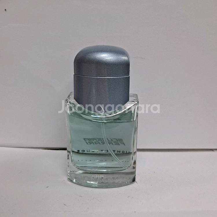 페라리 라이트 에센스 오드뚜왈렛 40ml 0720--1