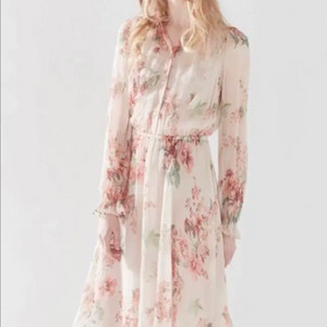 바네사브루노 아떼 김남주 플로럴 원피스