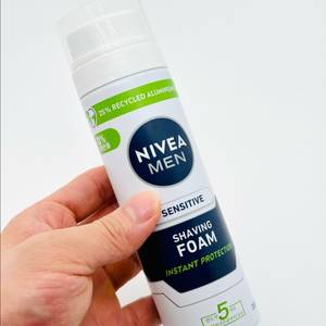 미개봉 새상품 니베아 맨 센서티브 쉐이빙 폼 200ml