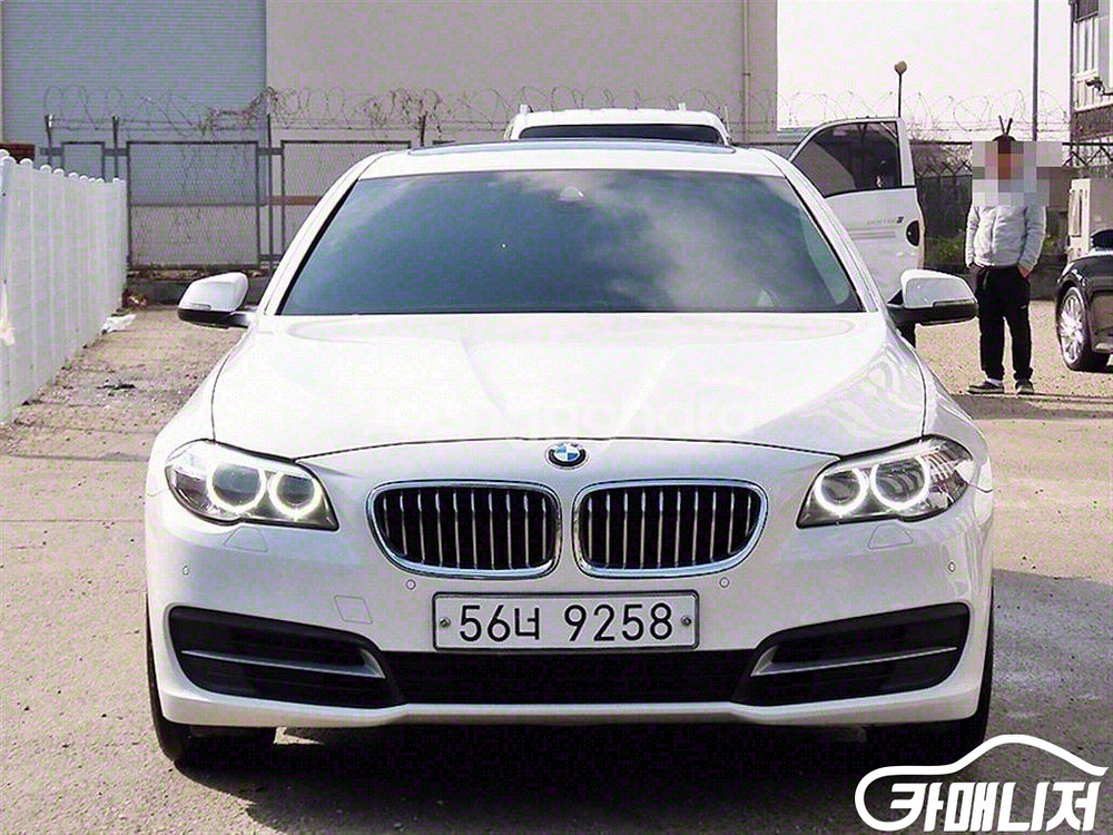 [BMW]5시리즈 (F10) 520d xDrive #앱--0