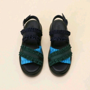 슈콤마보니 캉캉샌들 225