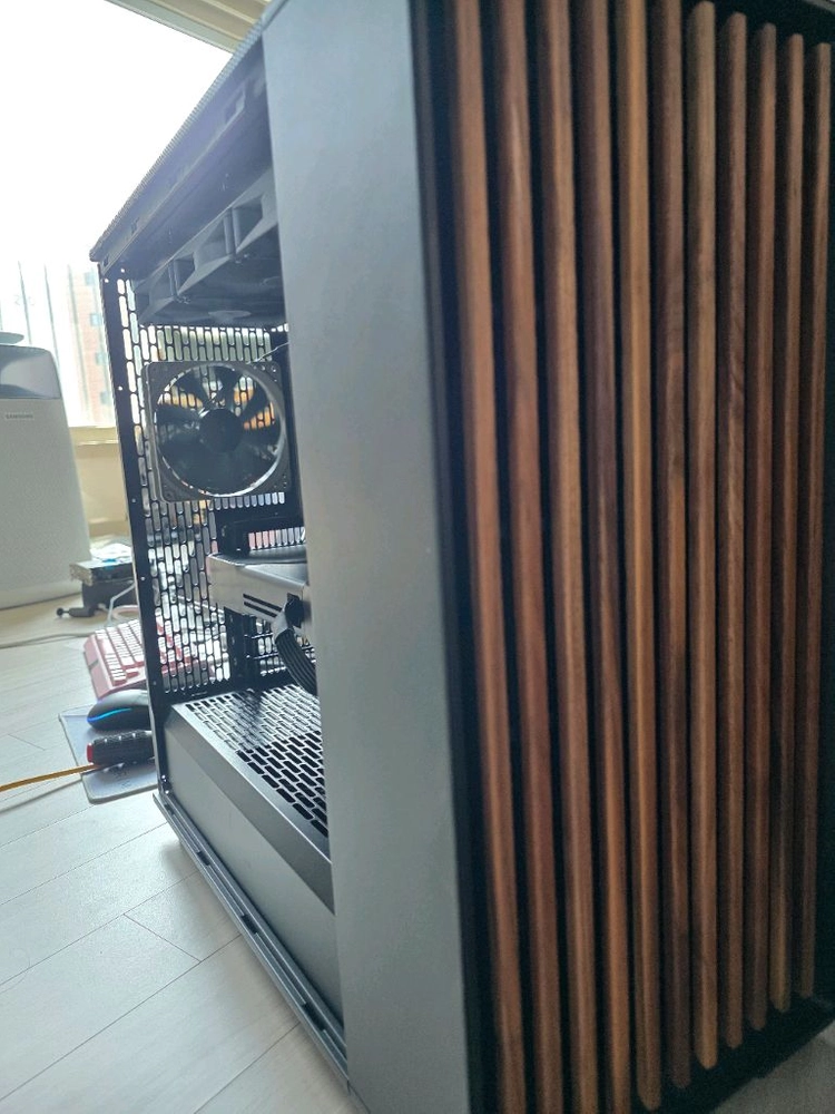 7950x3d B850Mrtx4080s 고급본체 - 안심되는 중고거래