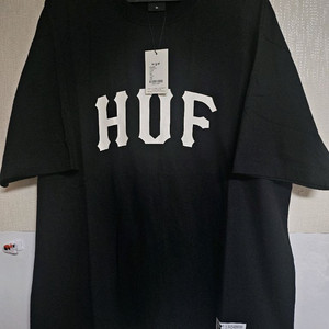 HUF 티셔츠
