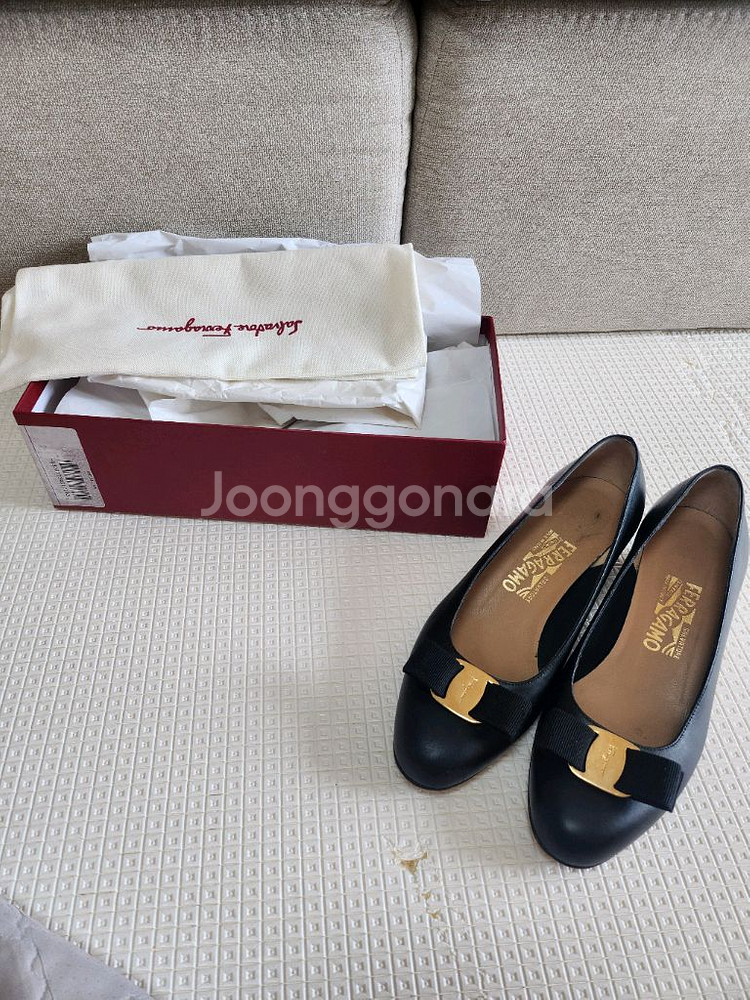 페러가모 바라 펌프스 240사이즈--0