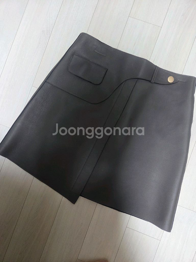 지뽀렘 H 벨트 랩 미니 가죽 스커트--3