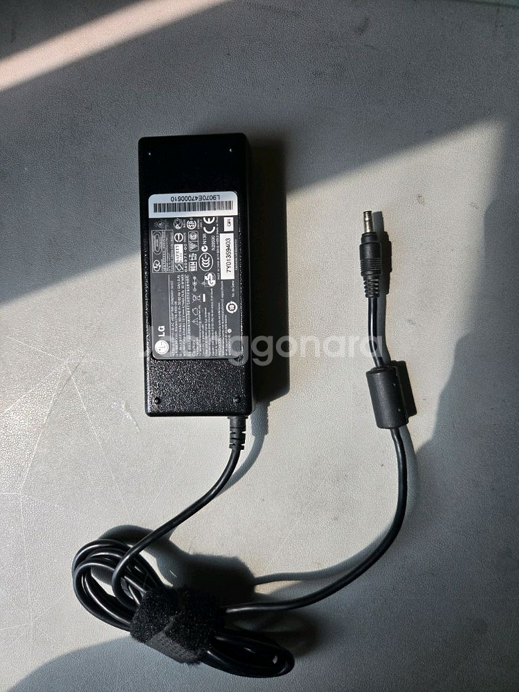Lg 충전 어댑터(pa-1900-08)--1