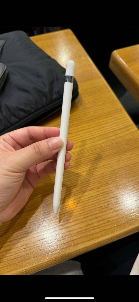 애플 아이패드 7세대 32GB + 펜슬 이미지