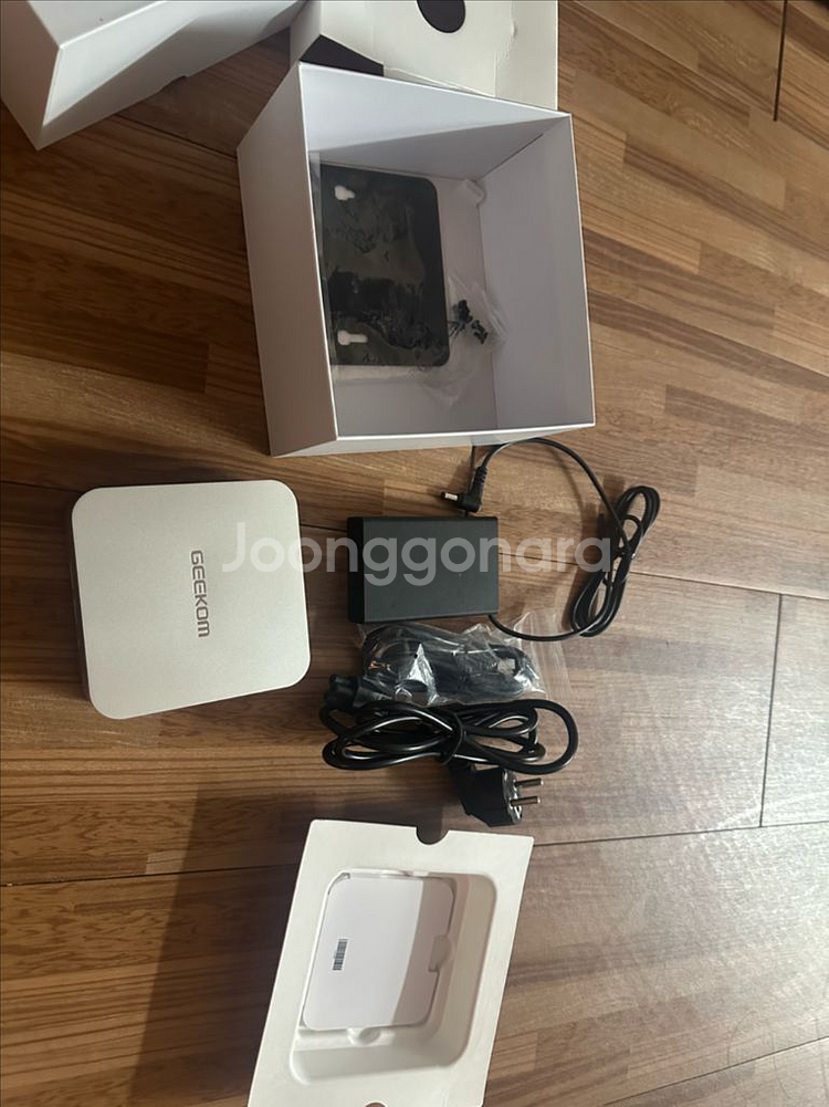 GEEKOM A8 8845hs 1TB 32g 미니pc--5