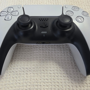 PS5 듀얼센스 컨트롤러 화이트