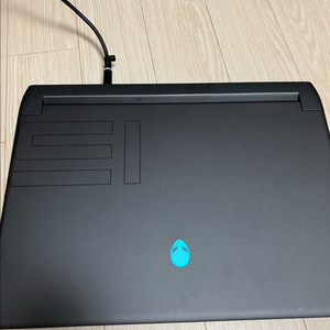 DELL Alienware m15 R7 게이밍