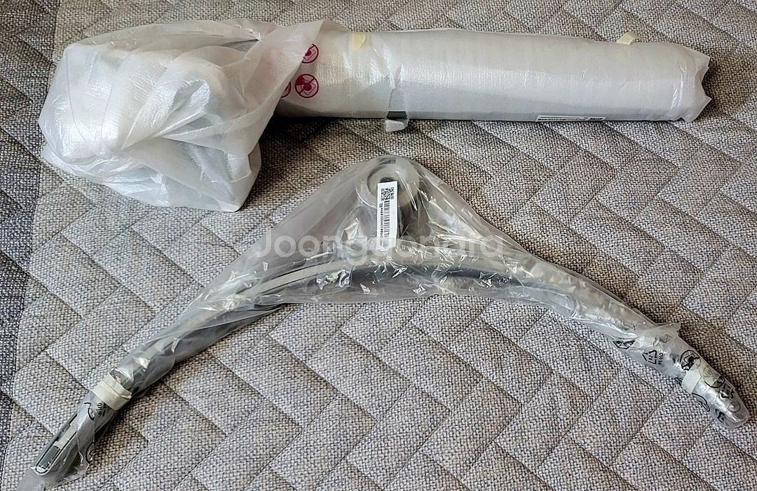 LG 32un650 스탠드(다리)+뒷 프레임 [새제품]--2