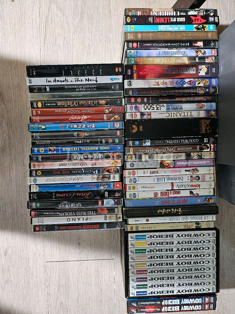 영화 DVD 팝니다다양한 영화 DVD들이 있습니다DVD--0