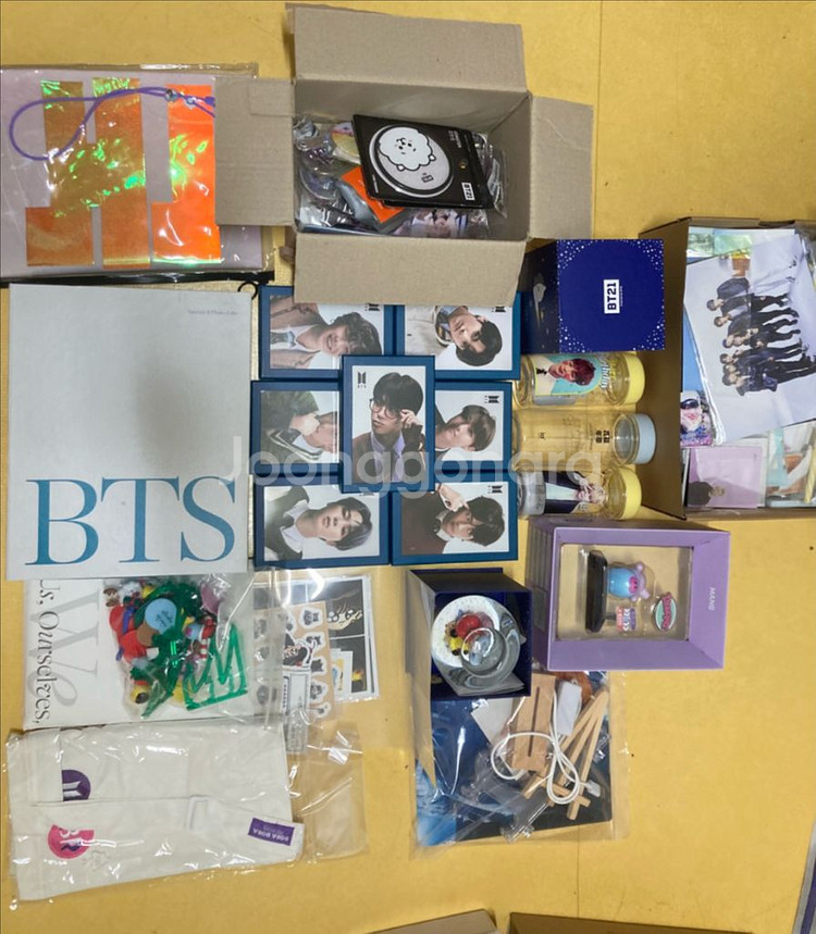 방탄소년단 굿즈 팔아요--0