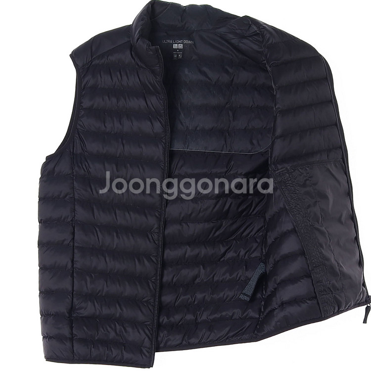 [M]유니클로 울트라 라이트 다운 블랙 경량 패딩조끼--3