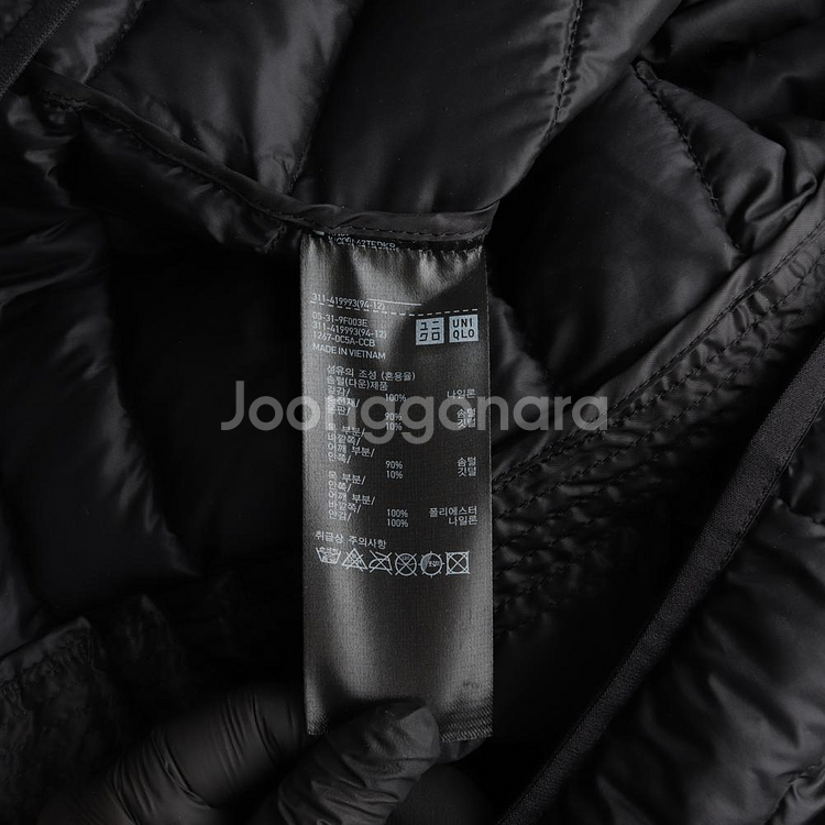 [M]유니클로 울트라 라이트 다운 블랙 경량 패딩조끼--6