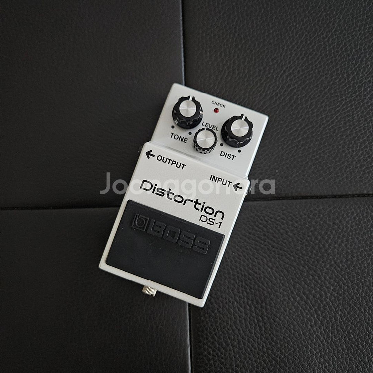 BOSS DS-1 WH 보스 디스토션 화이트 한정판--0