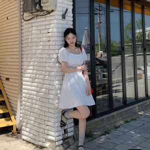 이퓨 아일리 스퀘어넥 온 오프숄더미니원피스