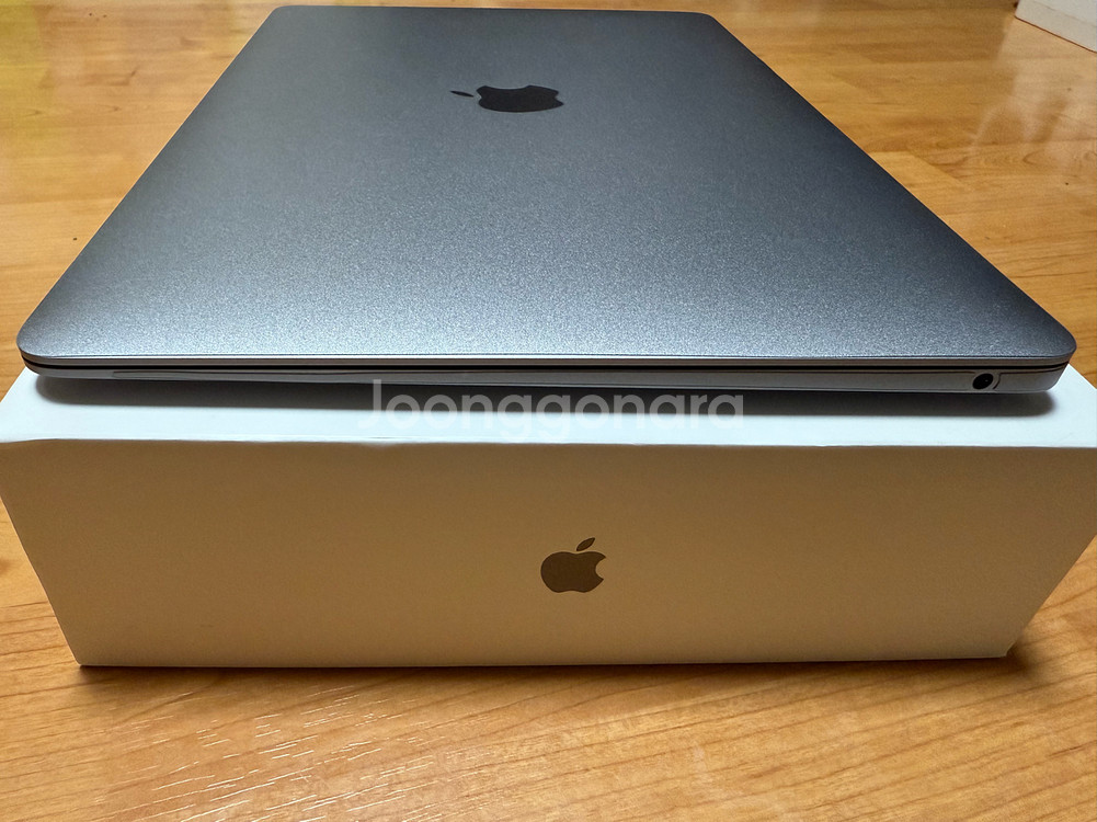 맥북에어 M1 13인치 (MacBook Air M1)--4