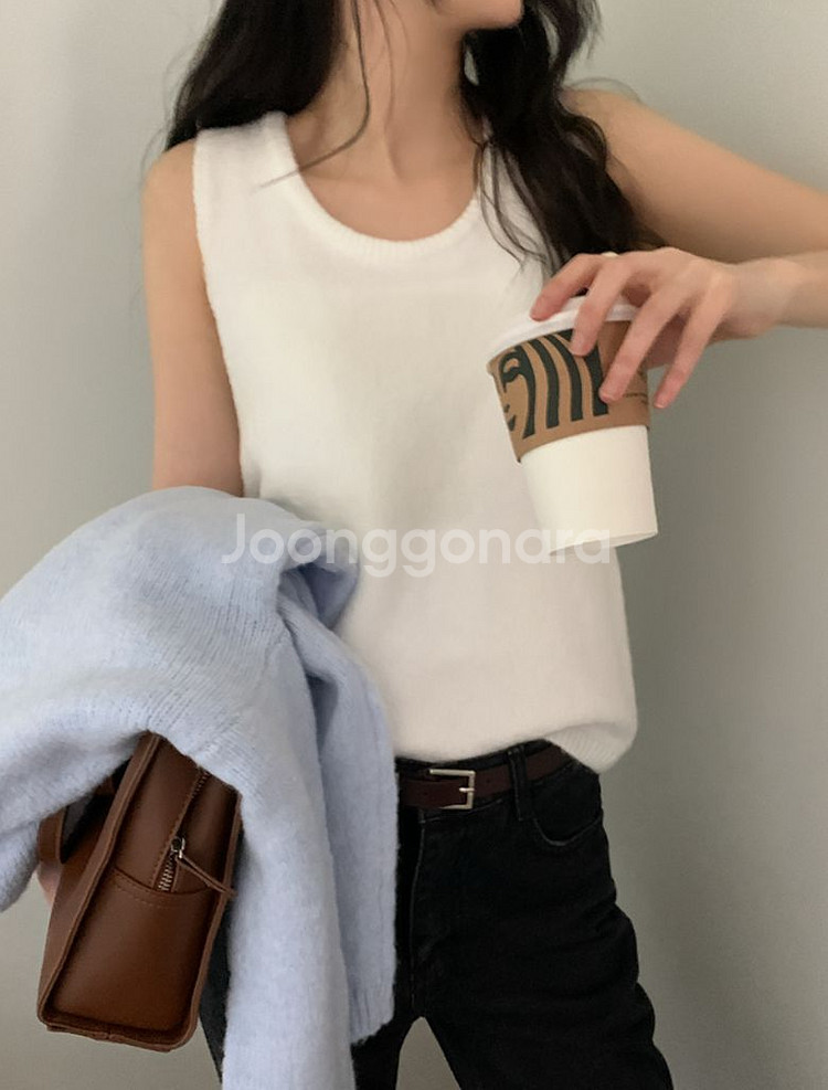 나이니 프롤리 여리핏 브이넥 긴팔 니트 나시 레이어드--2