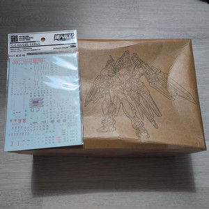 hg 레드드래곤 + 대림데칼 일괄로 팝니다 (중국건담)