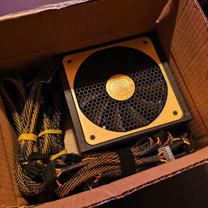 마이크로닉스 퍼포먼스2 850w 파워 팝니다