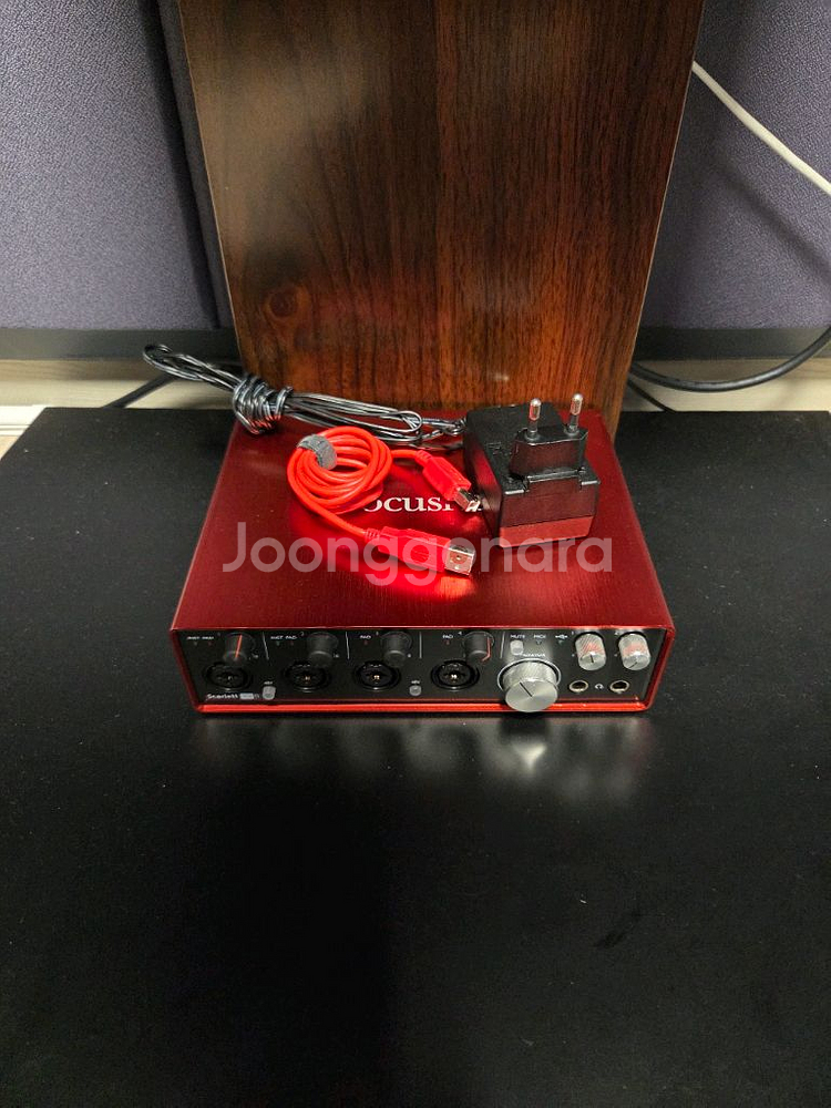 Focusrite Scarlett 18i8 오디오 인터--0