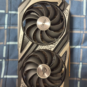 ASUS ROG STRIX 라데온 RX 6600 XT