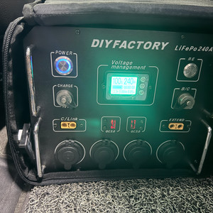 다이팩토리 240A 파워뱅크 및 다르다 인버터 2KW