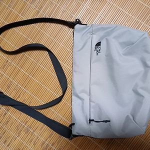 노스페이스 크로스백