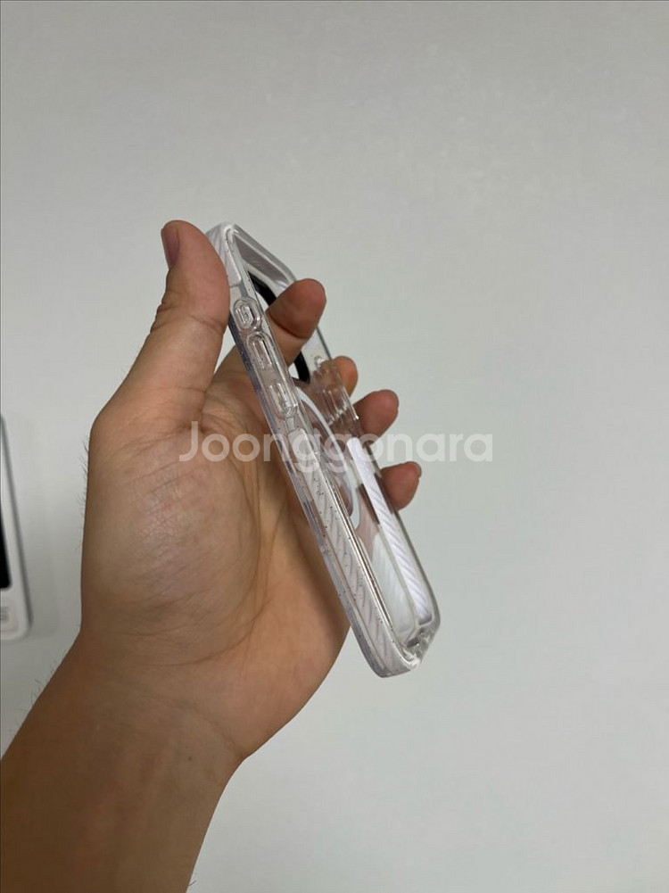아이폰13 프로맥스 케이스티파이 3개 판매합니다.--4