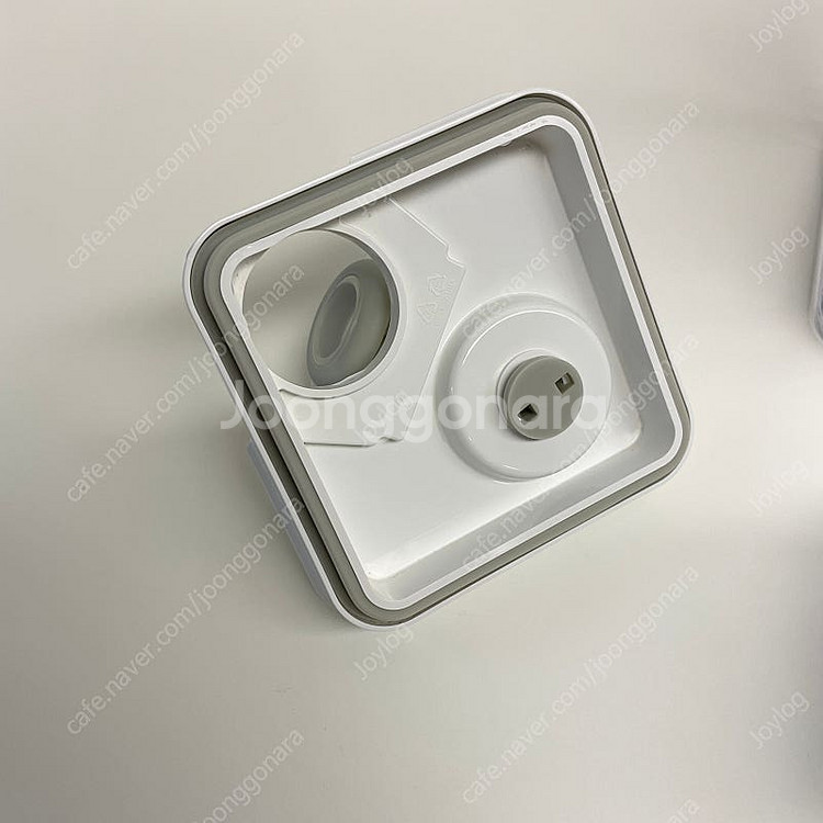 바퀜 바하베이직, 그립 컨테이너, 진공기--3