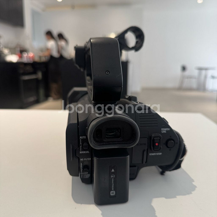 HXR-NX80 소니캠코더+배터리 충전기+배터리 2개--0