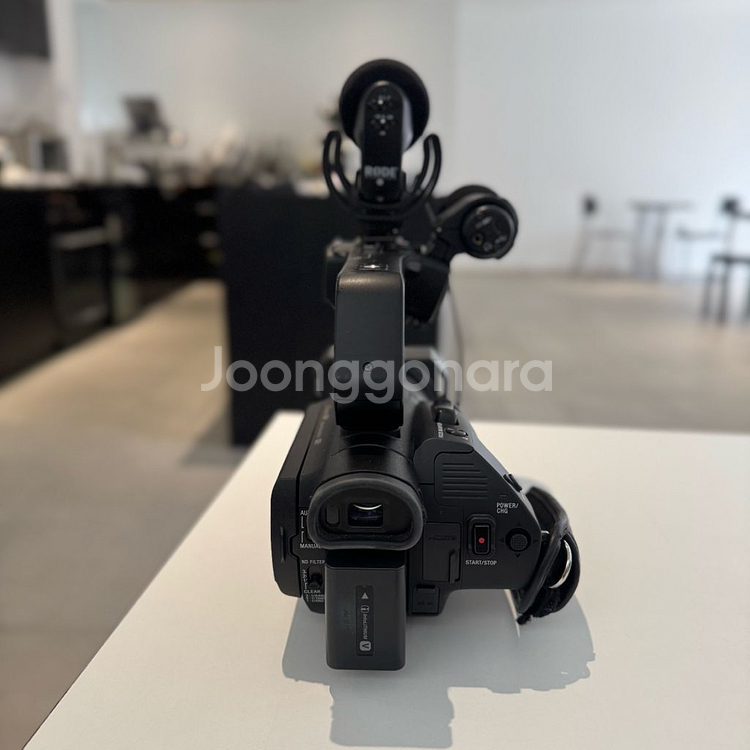 HXR-NX80 소니캠코더+배터리 충전기+배터리 2개--6