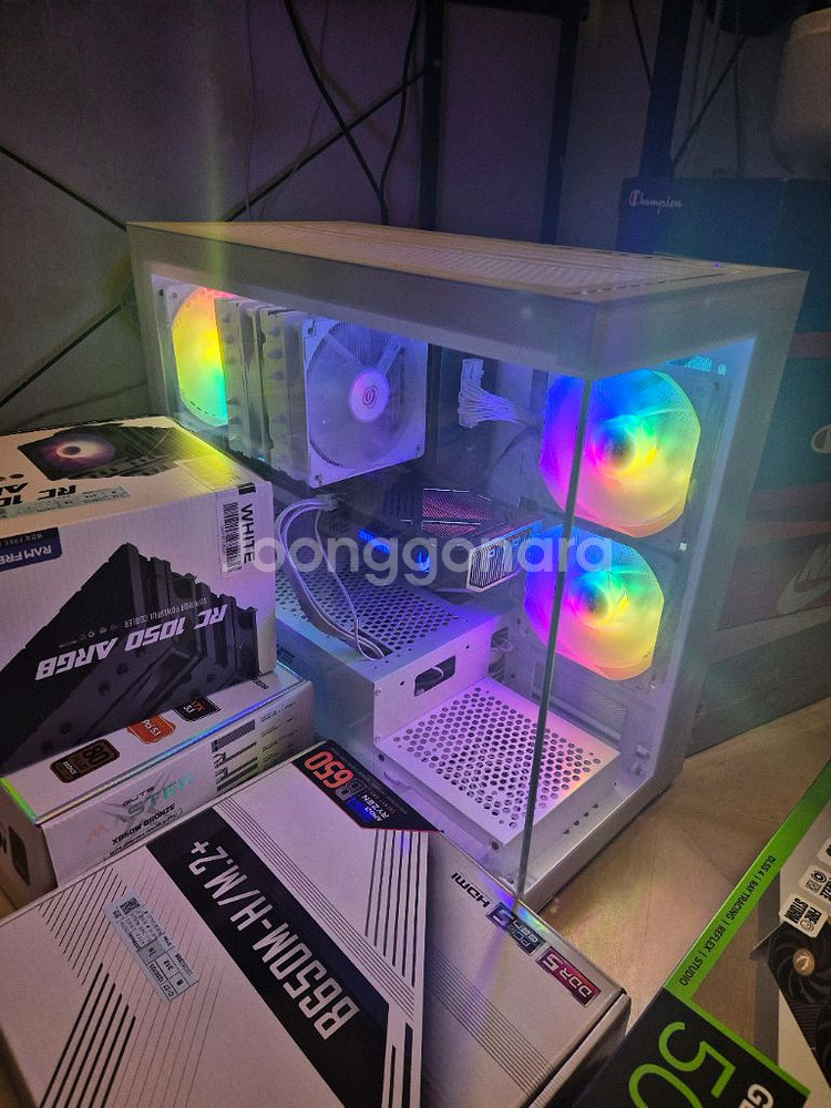 영상편집 게이밍 RTX5070 라이젠9600X 화이트--2