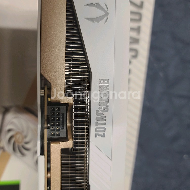 RTX 5070ti 솔리드 oc 화이트--1