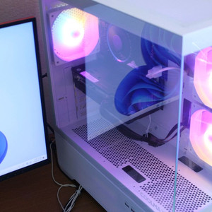 i3 12100 RX580 컴퓨터 본체 팝니다