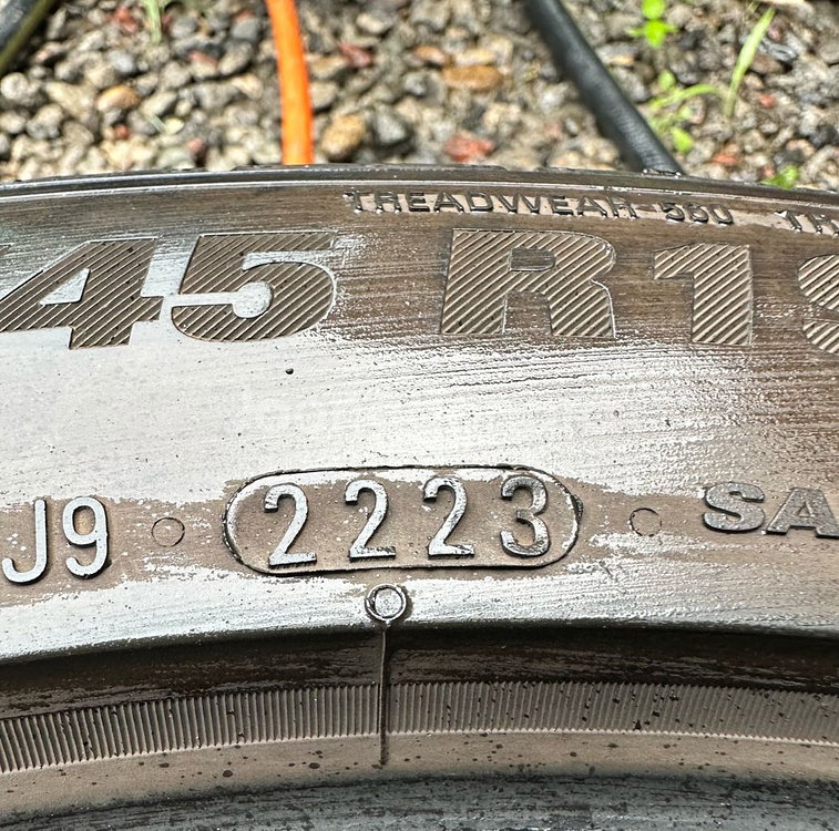 245 45 19금호중고타이어한대분2454519--3