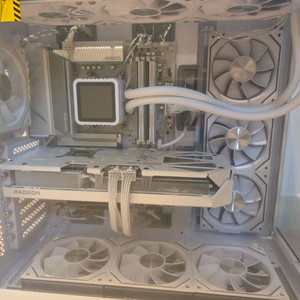9700X/B650/9070XT/32GB 본체 팝니다